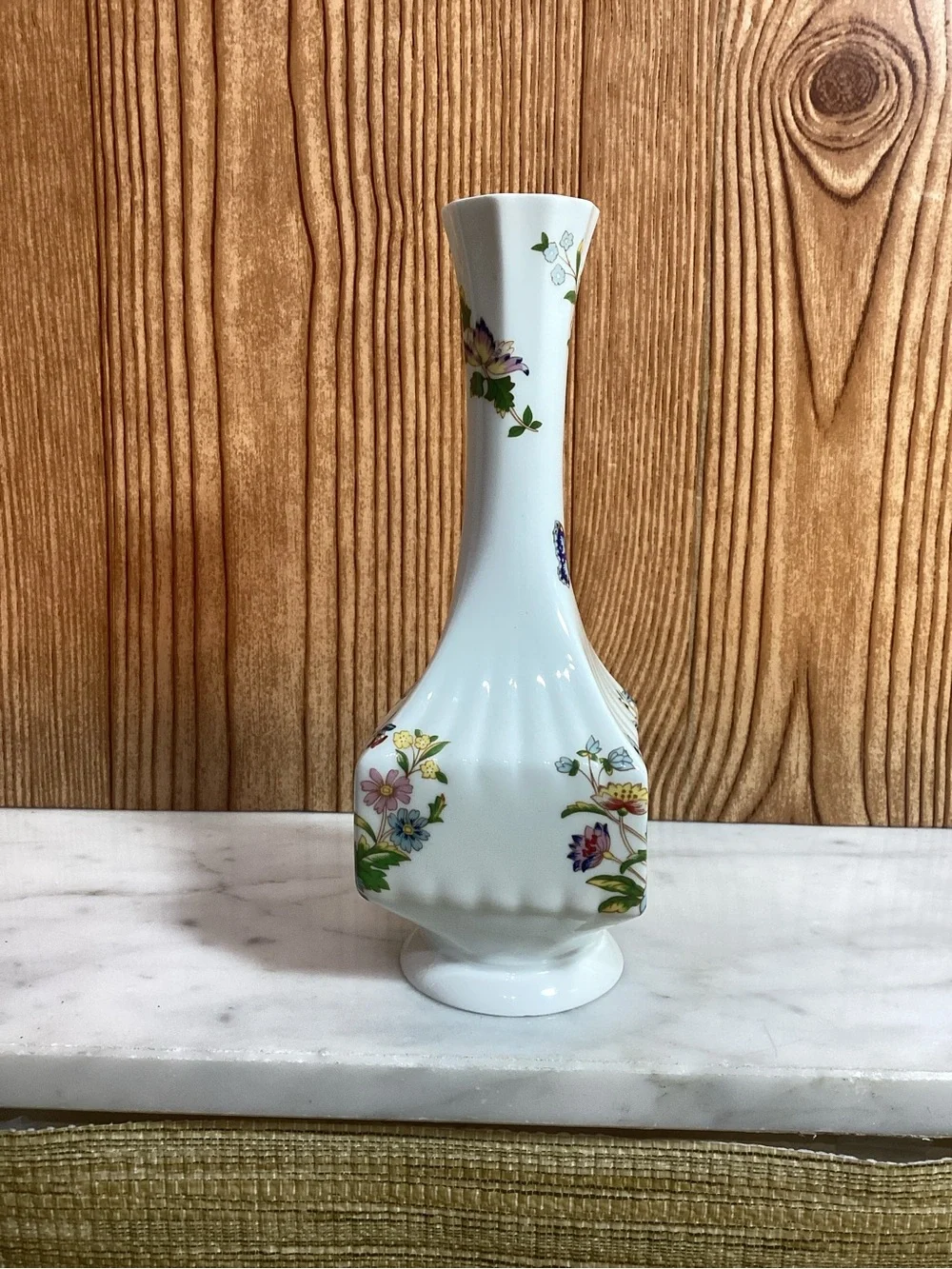 Aynsley Cottage Garden White Floral Bone China Bud Vase 7”